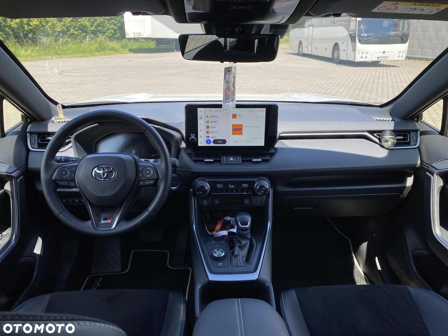 Toyota RAV4 - 3