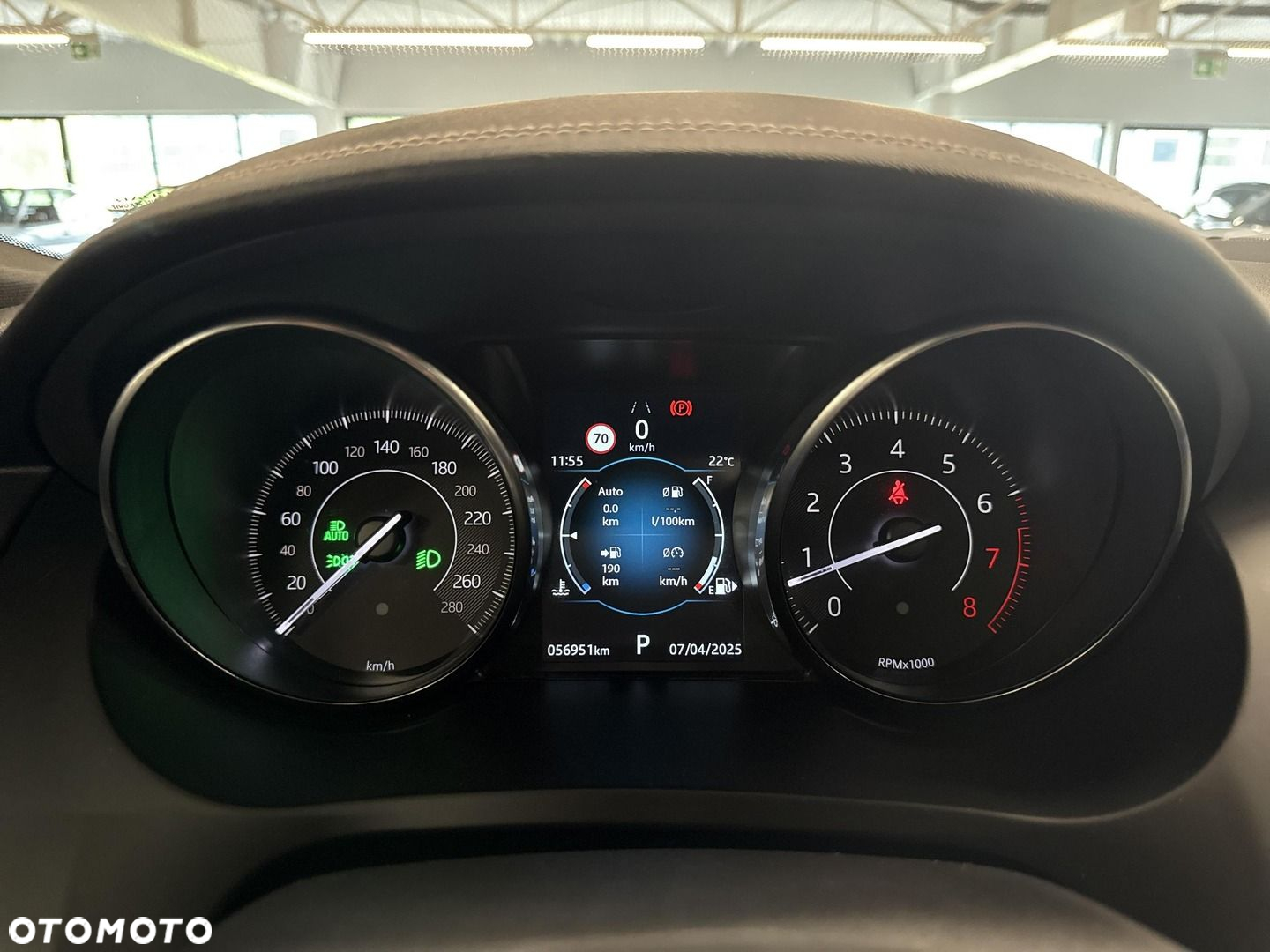 Jaguar E-Pace 2.0 i4P AWD R-Dynamic - 24