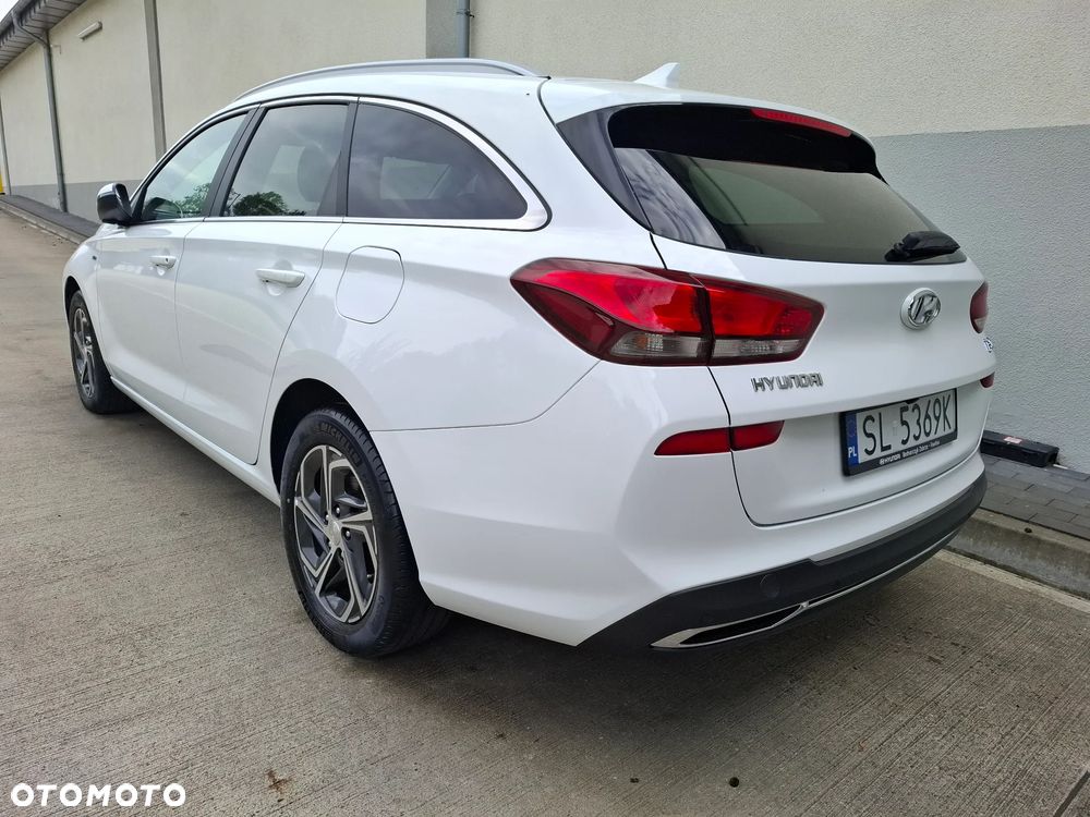 Hyundai i30 Kombi 1.5 T-GDI 48V-Hybrid Intro - 4