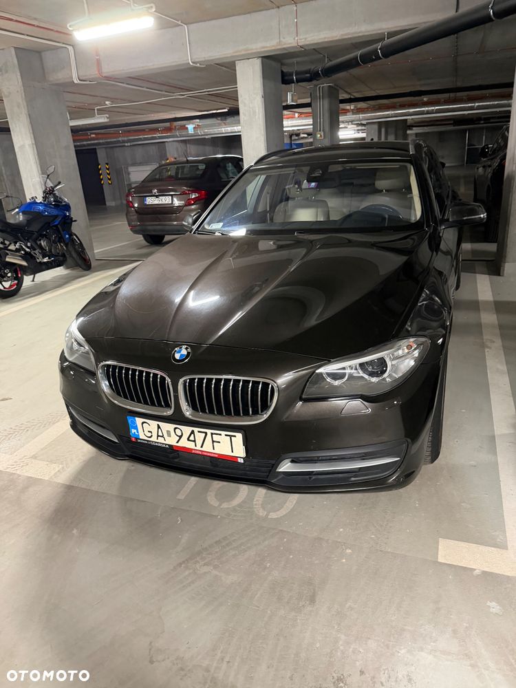 BMW Seria 5 518d - 11