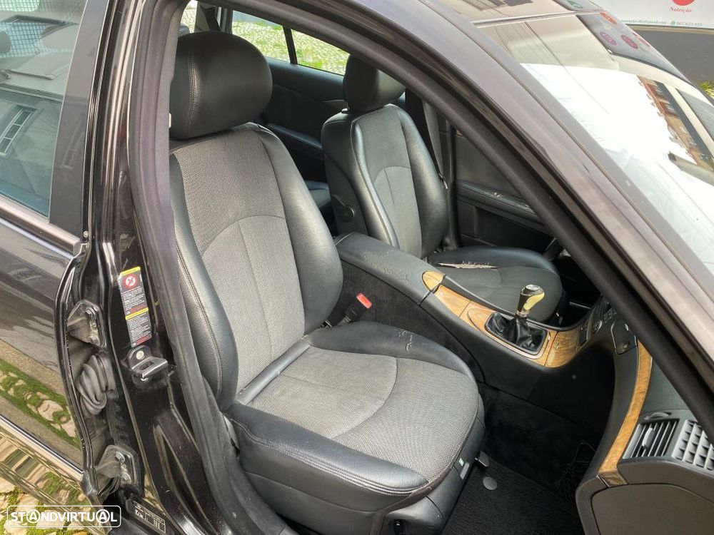 Mercedes-Benz E 220 CDI Avantgarde - 26