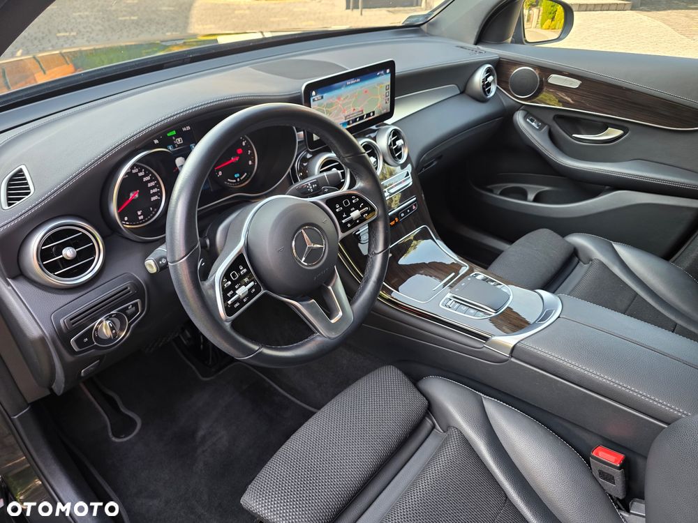 Mercedes-Benz GLC 200 4Matic 9G-TRONIC AMG Line - 22
