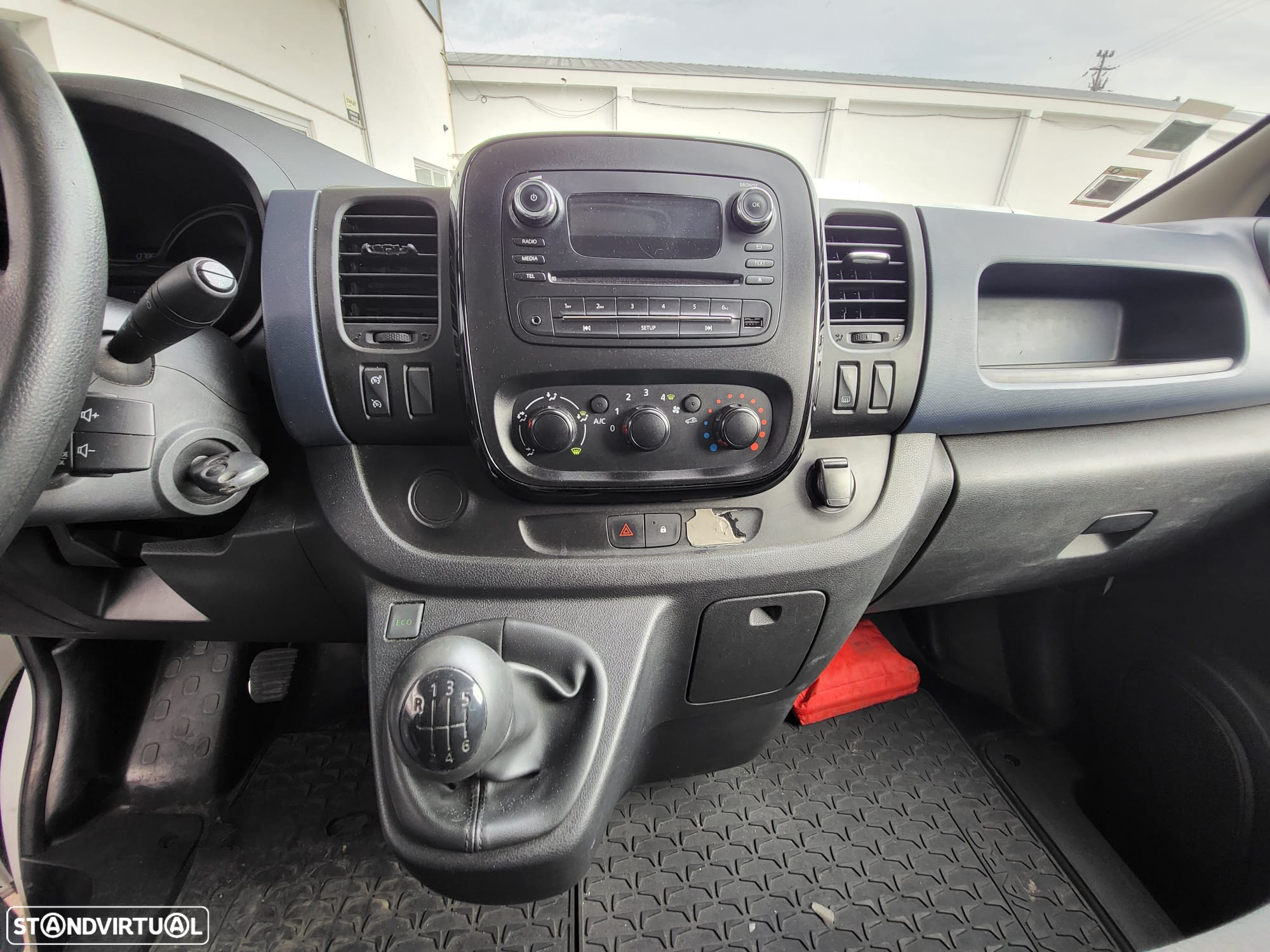 Opel Vivaro 1.6CDTI 120cv 3Lugares - 7