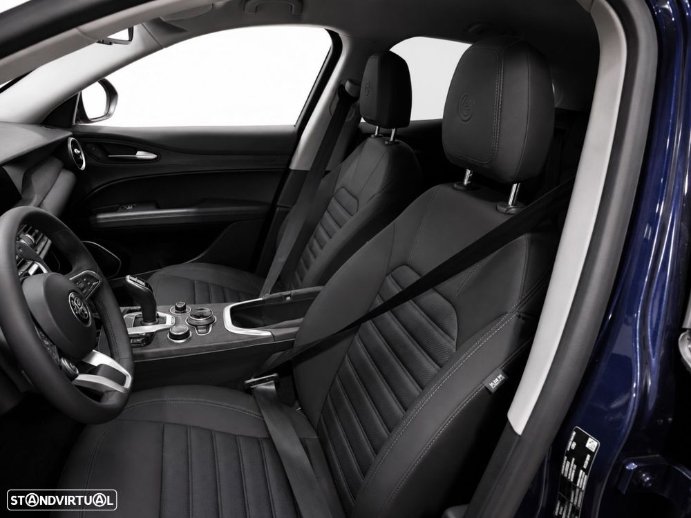 Alfa Romeo Stelvio 2.2 D Sprint AT8 - 3