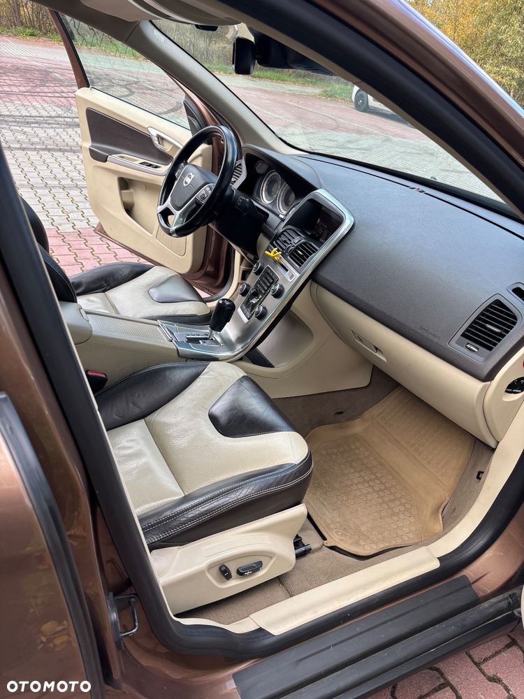 Volvo XC 60 2.4D AWD Summum - 7