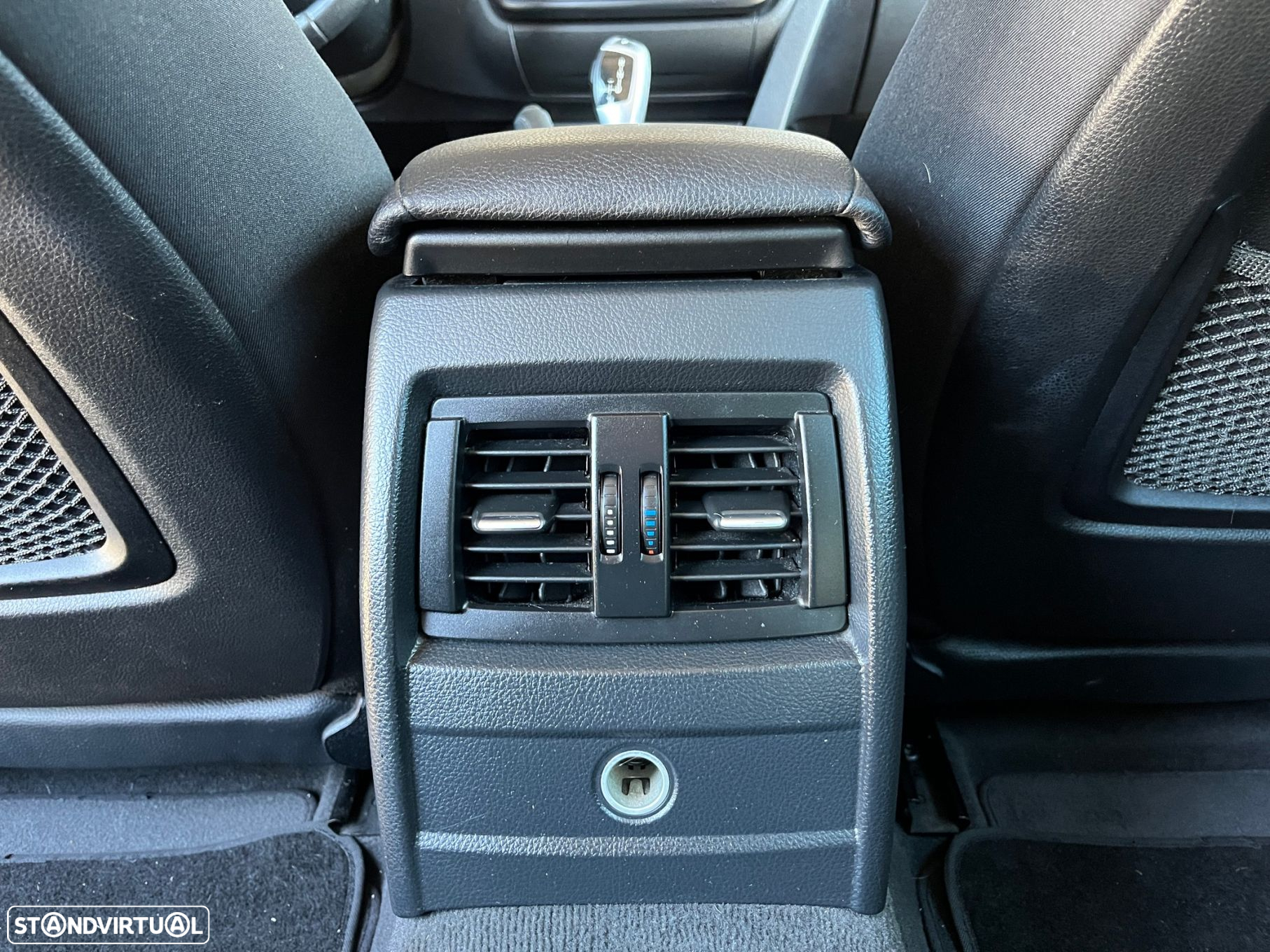BMW 320 d Touring Auto - 40