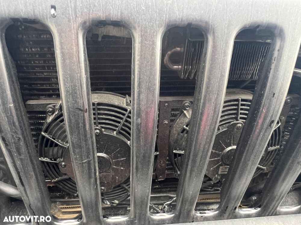 Jeep Wrangler - 22