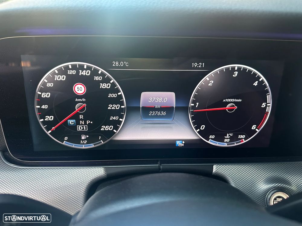Mercedes-Benz E 220 d AMG — fotografia 6