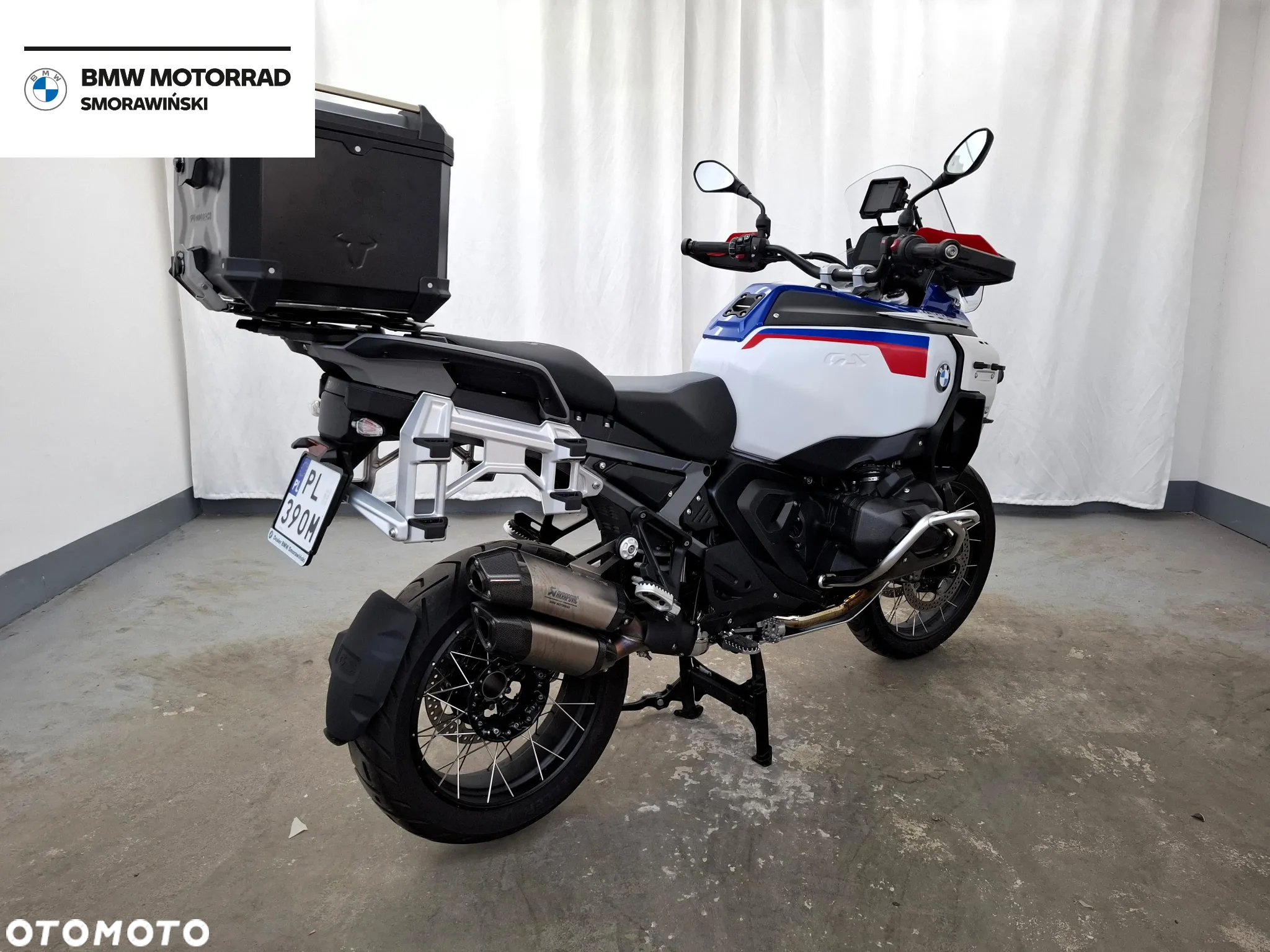BMW R - 8