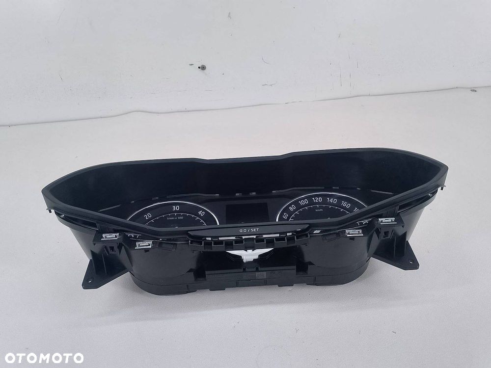 LICZNIK SKODA SUPERB III 3V0920741B VD1-04825.05.1873963563 2.0 TDI - 4