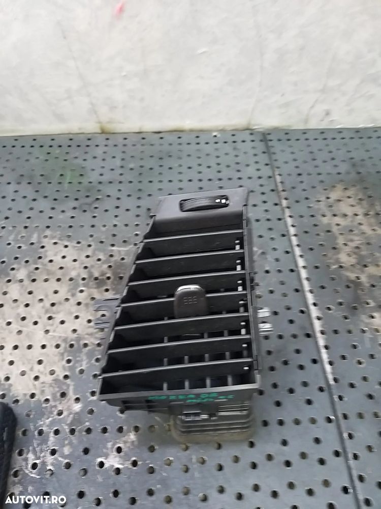Grila ventilatie bord dreapta mijloc opel mokka x j13 42514221 - 1