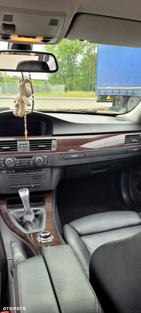 BMW Seria 3 320d - 15