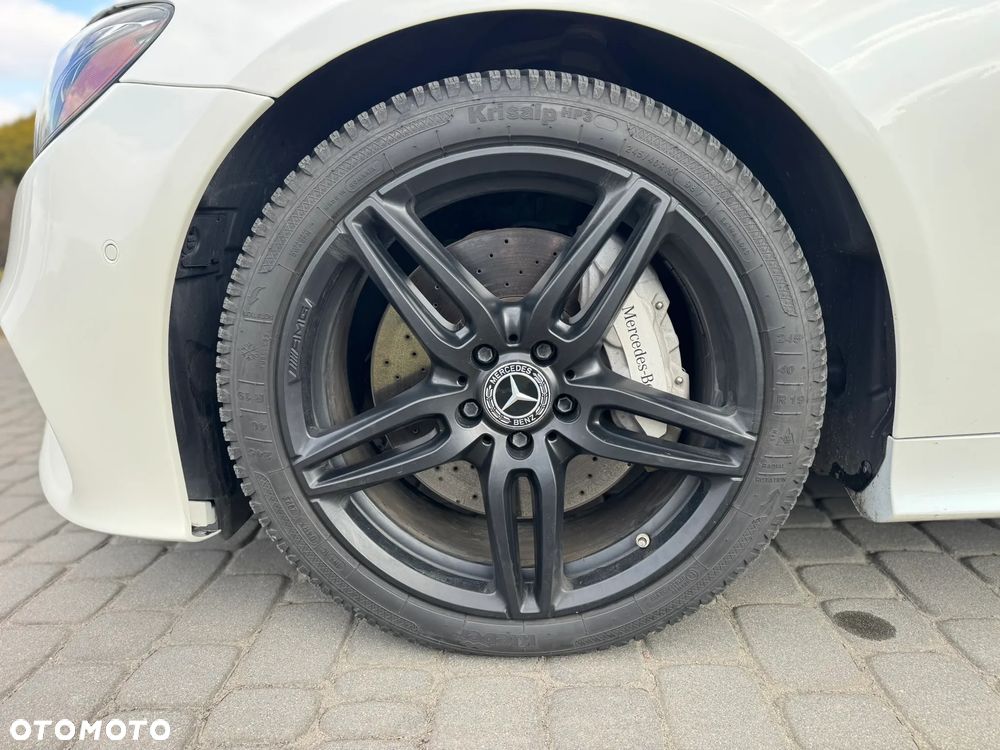 Mercedes-Benz Klasa E 400 4-Matic 9G-TRONIC - 10
