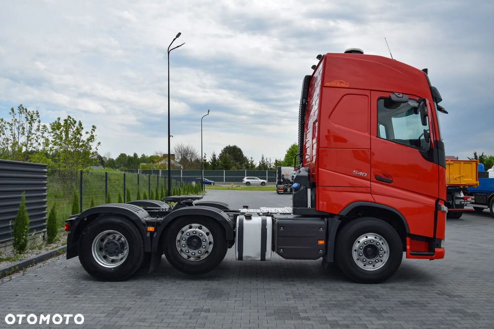 Volvo FH540 / 6x2 / EURO 6 / PUSHER / OŚ SKRĘTNA-PODNOSZONA / RETARDER / KLIMATYZACJA POSTOJOWA / NAWIGACJA / ACC / LEDY / 2 ZBIORNIKI PALIWA / ALUFELGI / SERWISOWANY / SPROWADZONY - 4