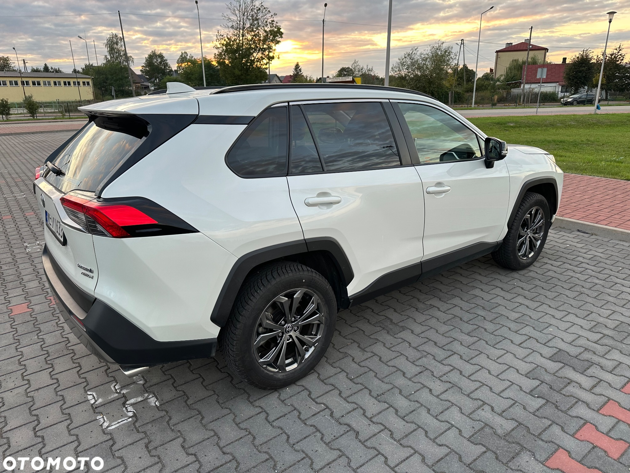 Toyota RAV4 - 5