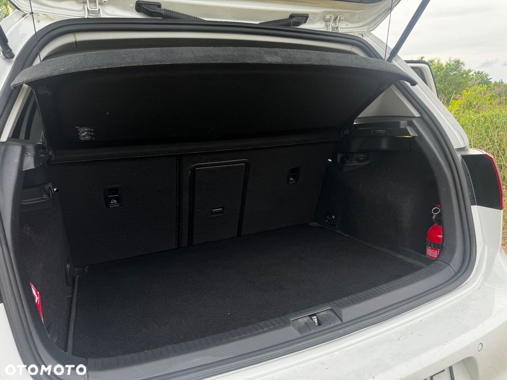 Volkswagen Golf - 9