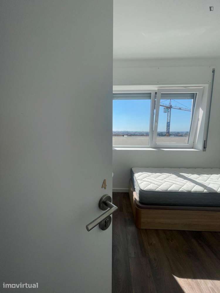 Quarto - localizado em Paranhos Porto - Grande imagem: 4/9