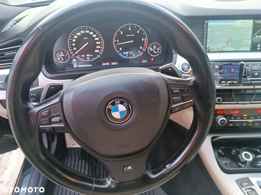 BMW Seria 5 M550d xDrive Sport-Aut - 20