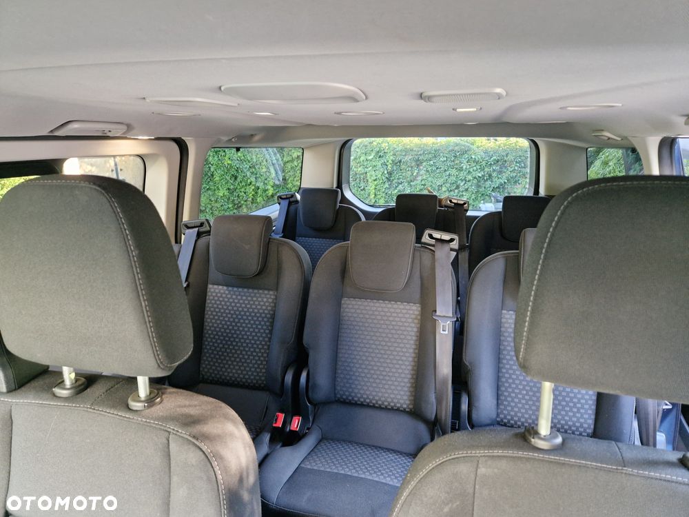 Ford Tourneo Custom - 14