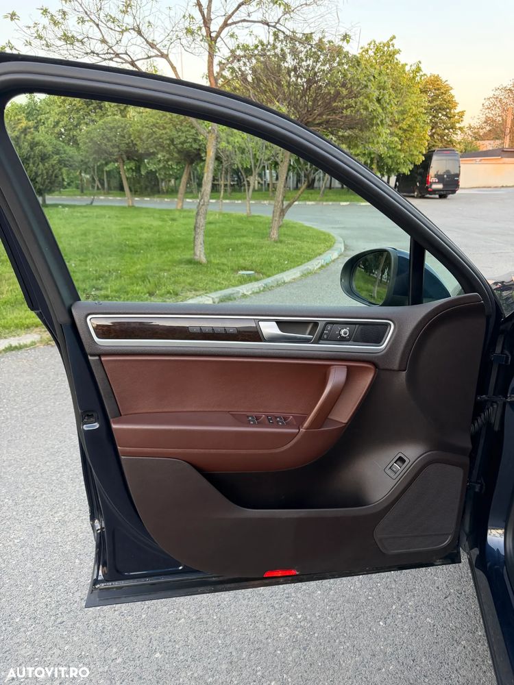 VOLKSWAGEN Touareg 2014 — imagine 15