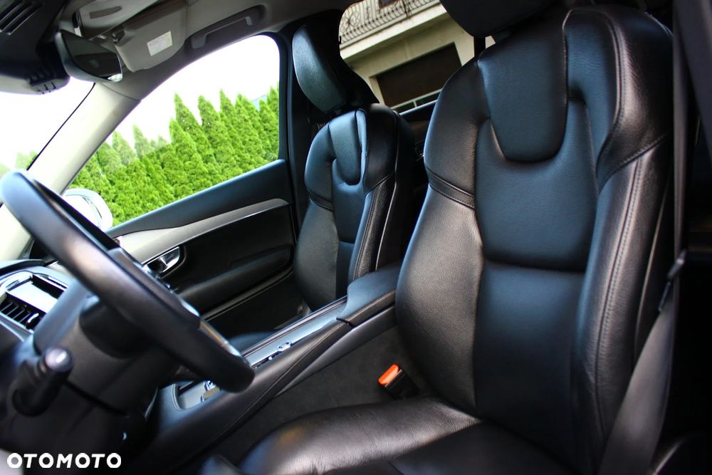 Volvo XC 90 T8 AWD Plug-In Hybrid Inscription Expression 7os - 24