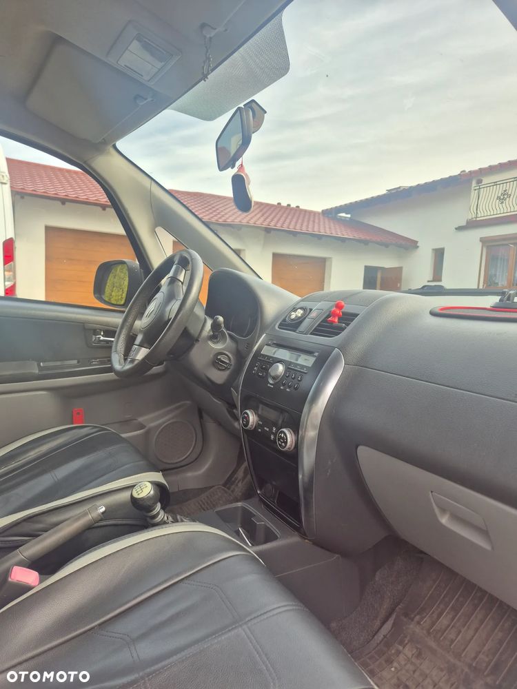 Suzuki SX4 2.0 DDiS 4x4 Style - 5
