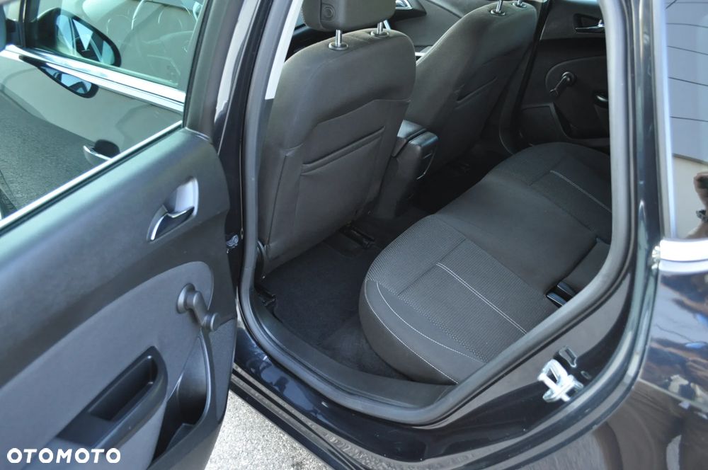 Opel Astra 1.4 Turbo Exklusiv - 17