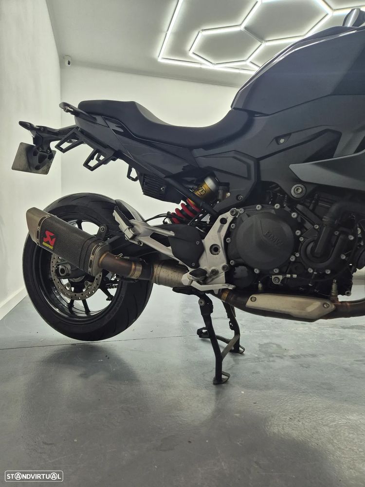 BMW F 900 XR Triple Black - 9