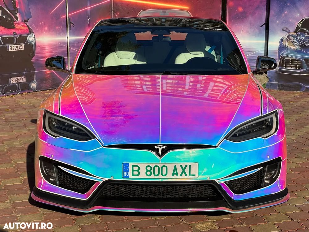 Tesla Model S - 2