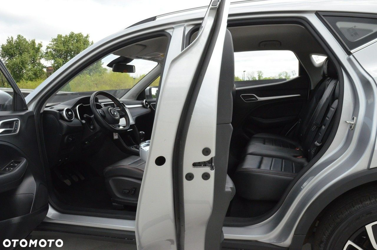 MG ZS - 37