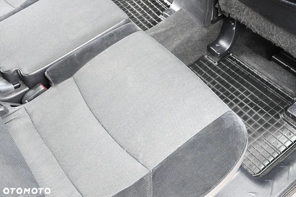Mitsubishi Outlander - 20