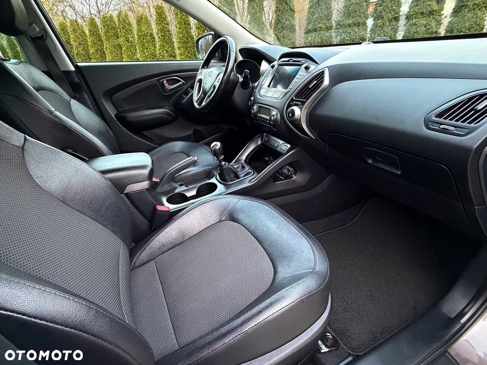 Hyundai ix35 1.6 2WD Fifa World Cup Edition - 26