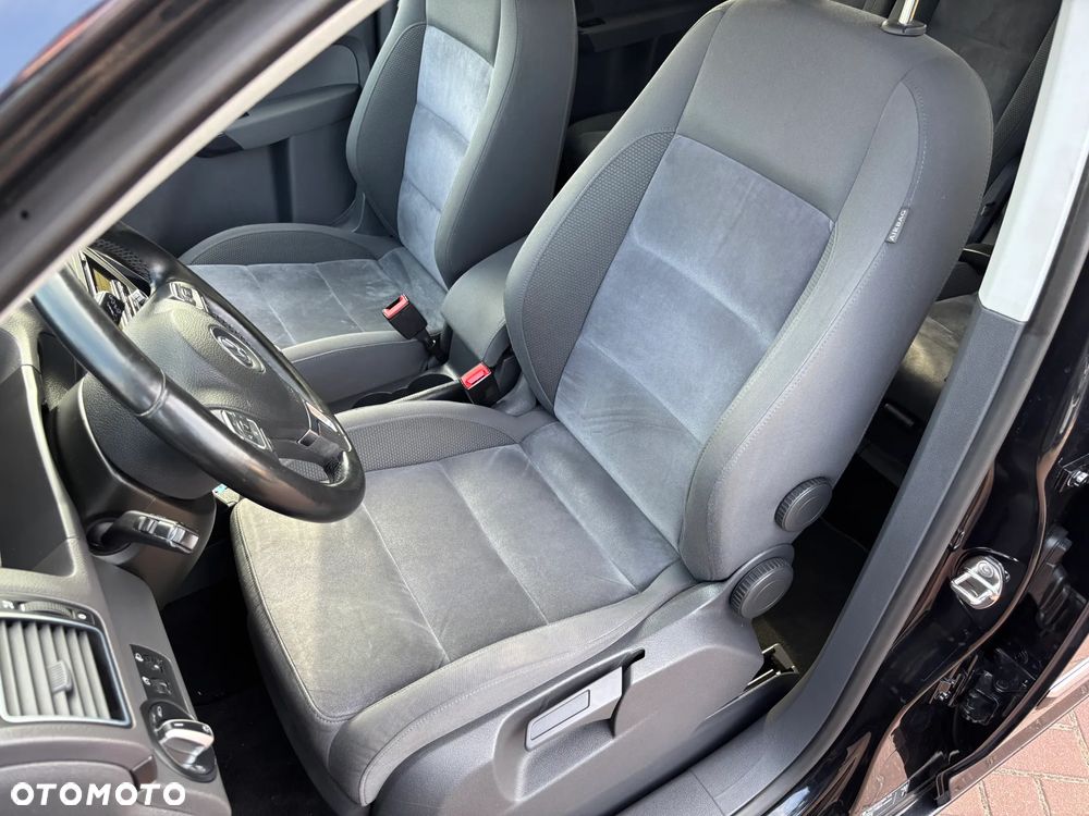 Volkswagen Touran 1.4 TSI MATCH - 12