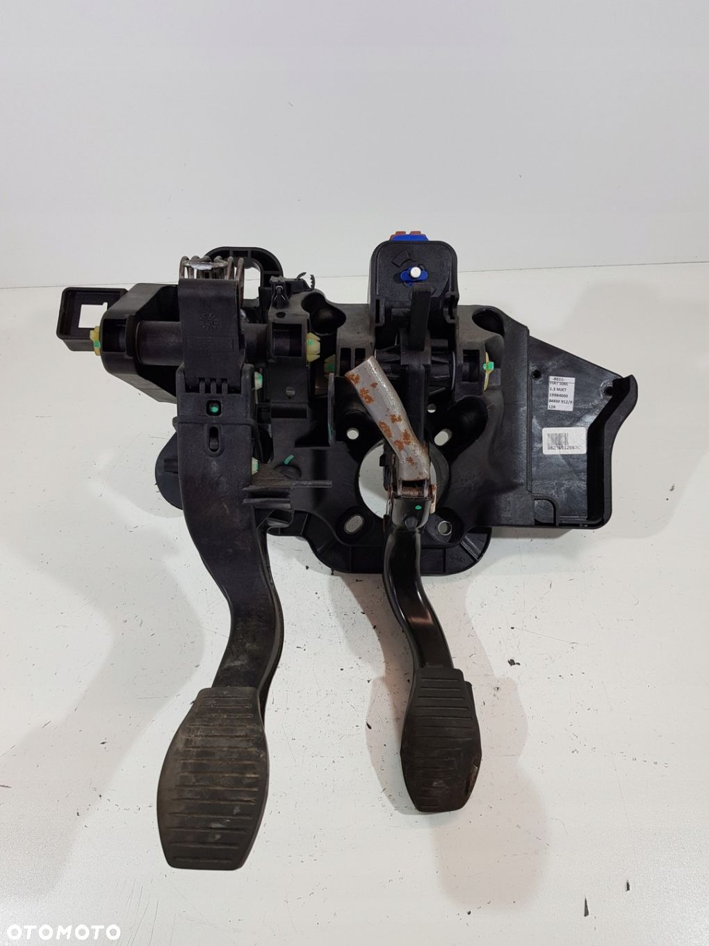 PEDAŁ SPRZĘGŁA HAMULCA 00519445140 FIAT 500L EUR - 1