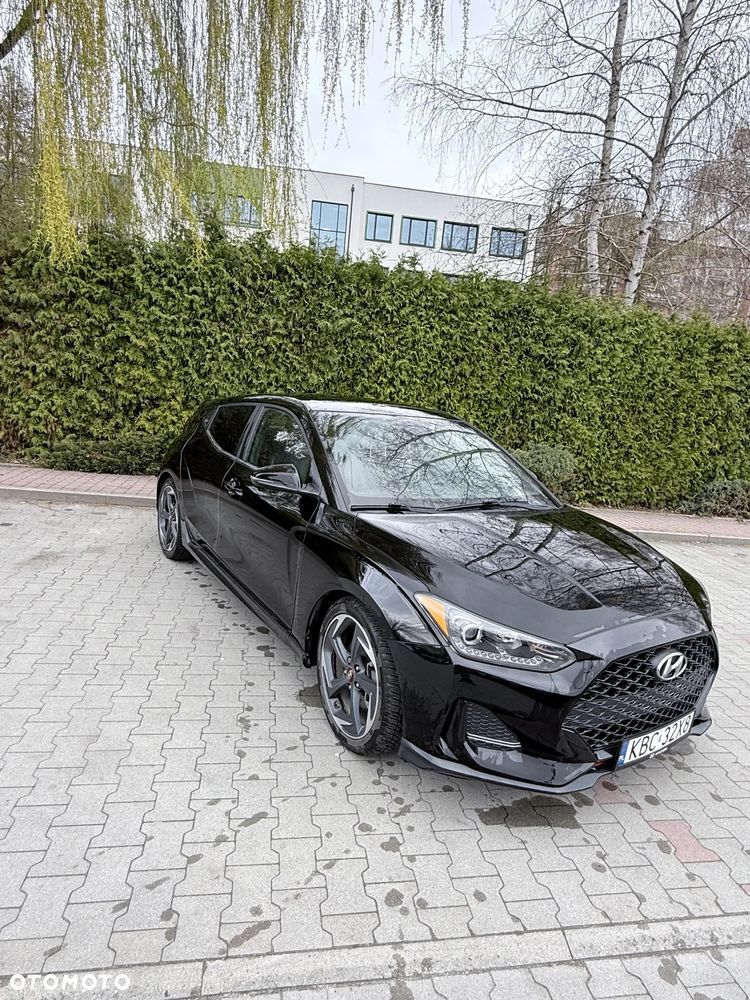Hyundai Veloster - 2