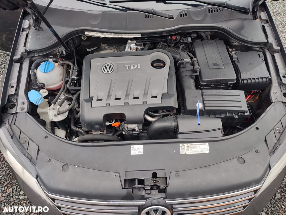 Volkswagen Passat - 14