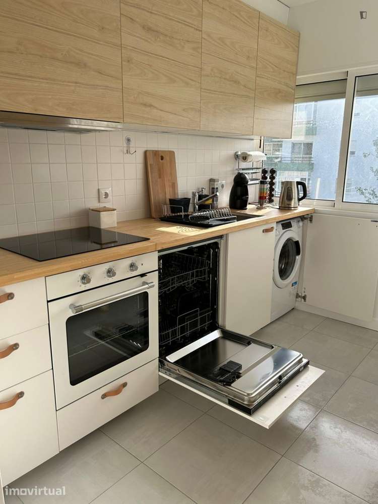 Quarto - localizado em Paço de Arcos Lisbon - Grande imagem: 2/10