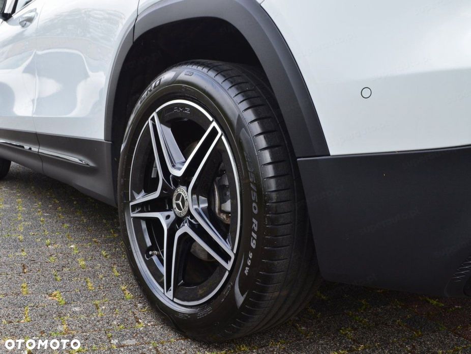 Mercedes-Benz GLB 200 d AMG Line 8G-DCT - 8