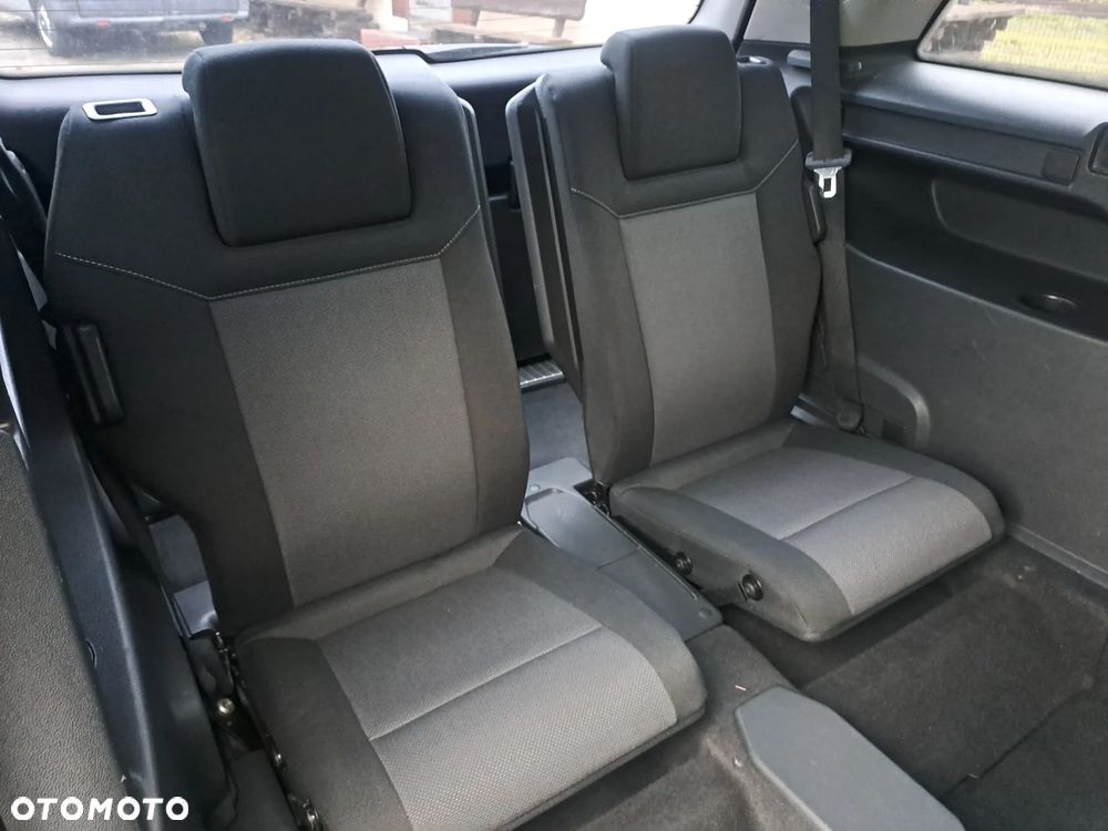 Opel Zafira 1.8 Cosmo - 23