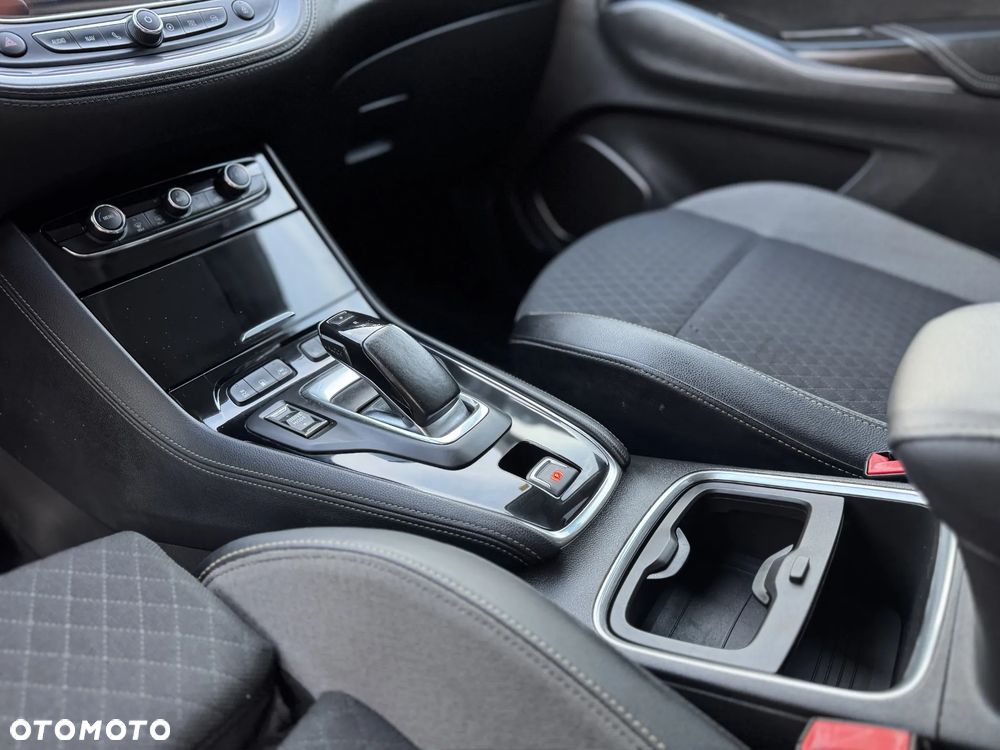 Opel Grandland X Plug-in-Hybrid4 1.6 DI Start/Stop Ultimate - 29