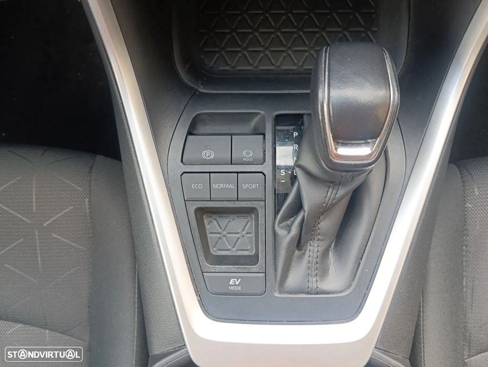 Toyota RAV4 2.5 HDF Comfort - 22