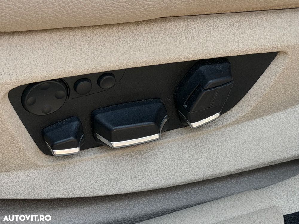 BMW Seria 5 520d Aut. - 24