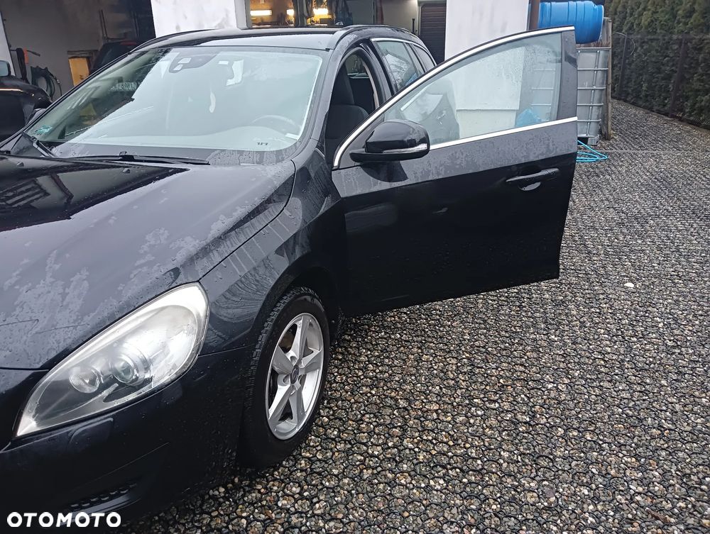 Volvo V60 D3 Momentum - 10