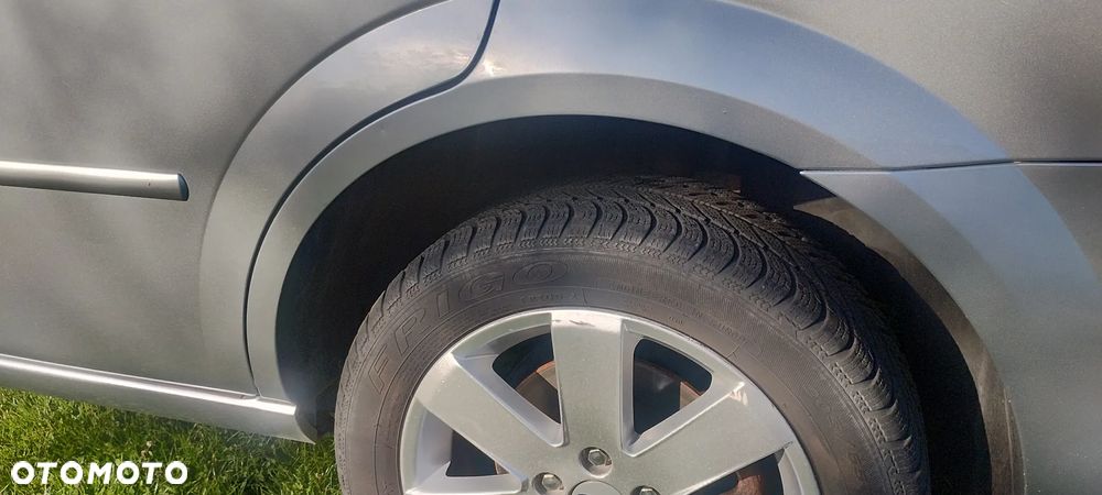 Ford Mondeo 1.8 Ghia - 8