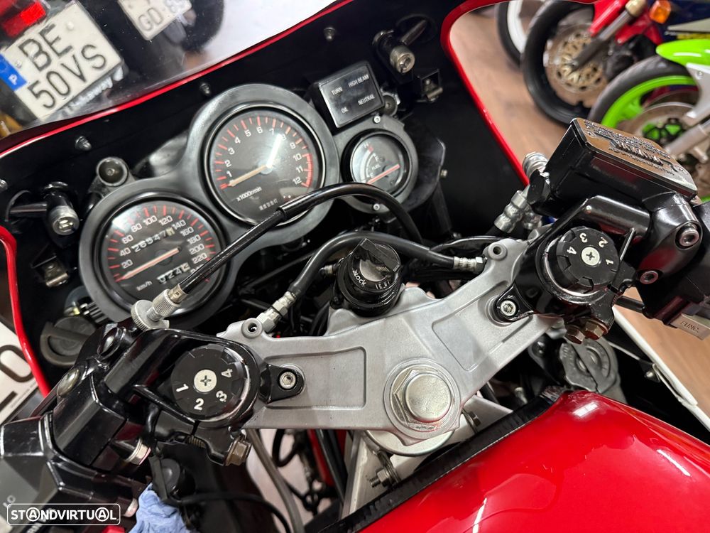 Yamaha R RZV 500 - 20