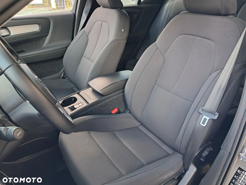 Volvo XC 40 T3 Momentum - 11