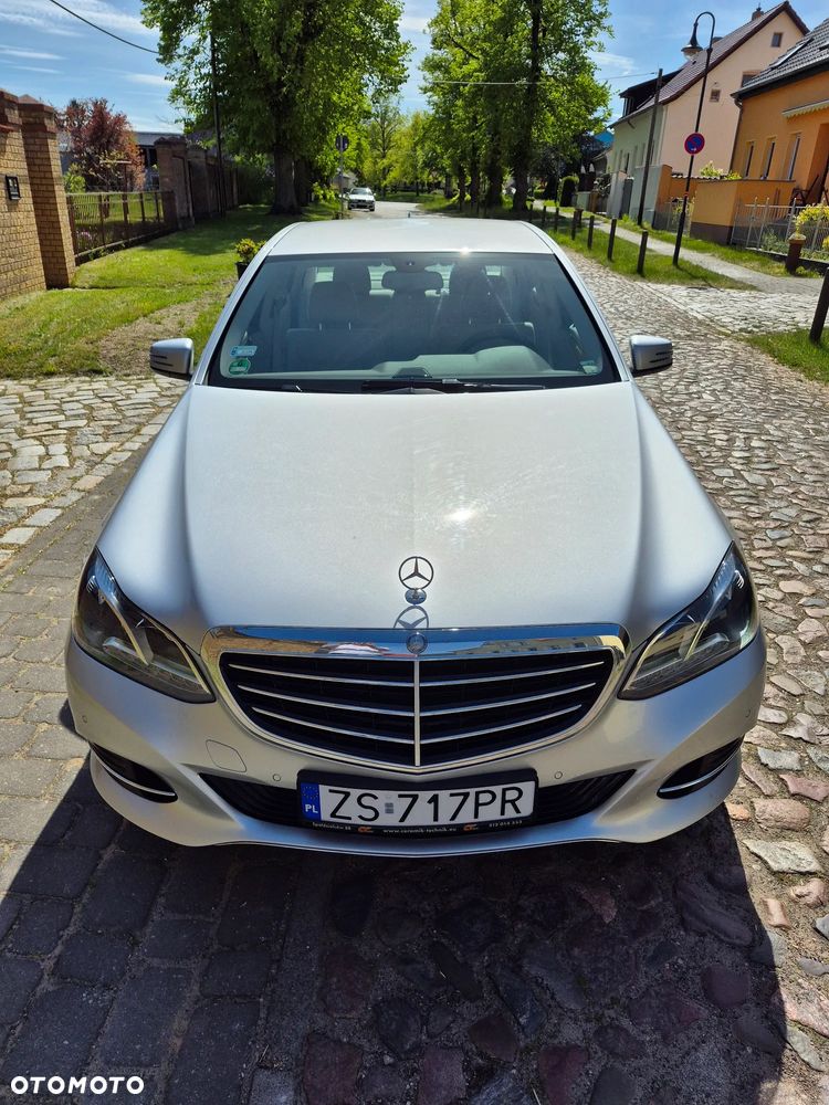 Mercedes-Benz Klasa E 200 BlueTEC 7G-TRONIC Elegance - 4