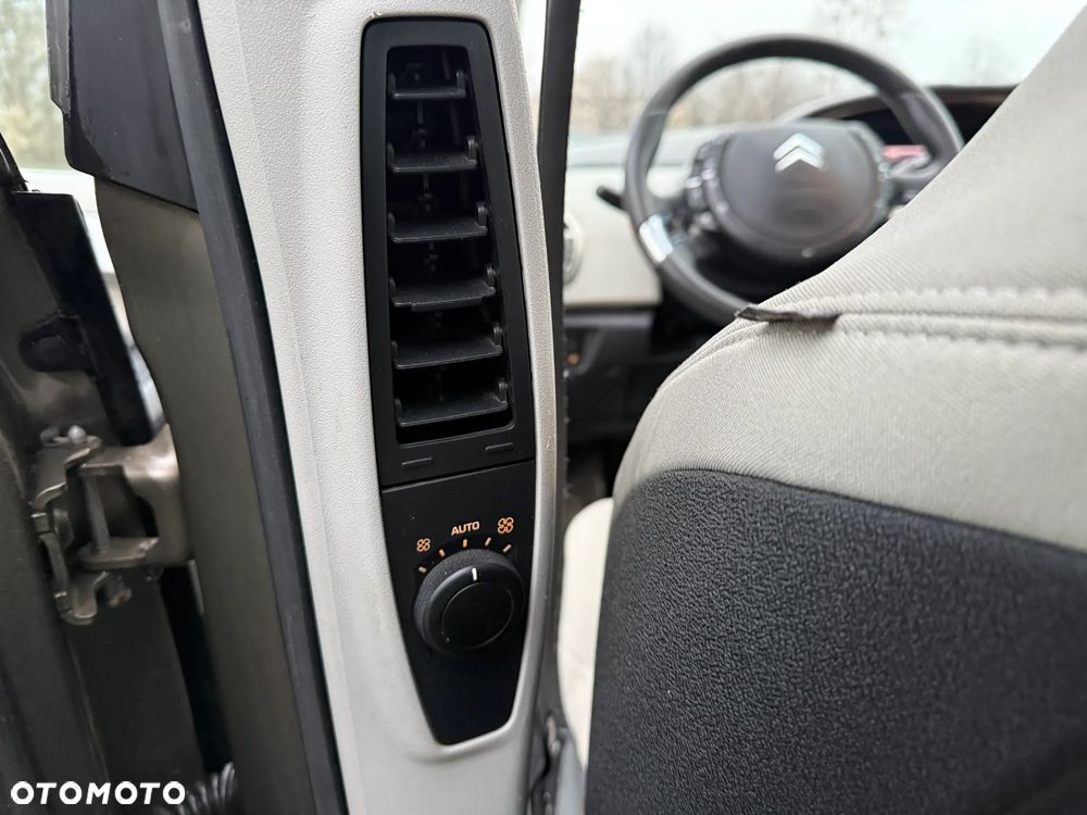Citroën C4 Picasso - 25