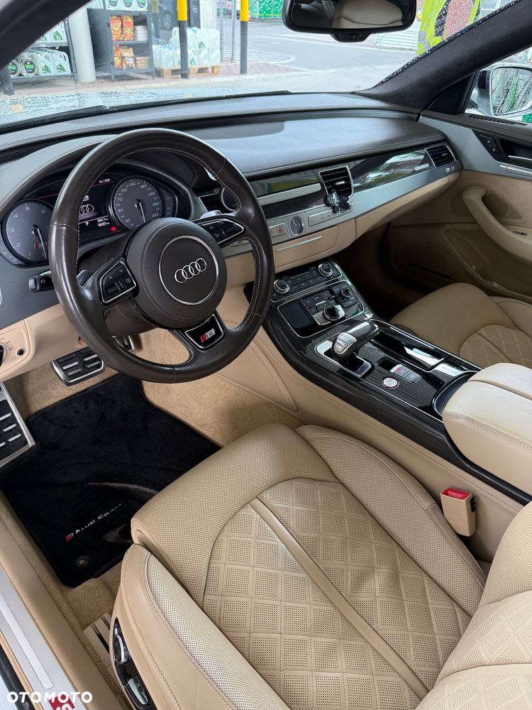 Audi S8 Plus 4.0 TFSI Quattro - 9