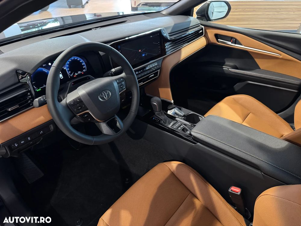 Toyota Camry - 6